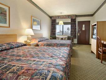 Travelodge By Wyndham Commerce Los Angeles Area Exterior foto