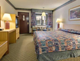 Travelodge By Wyndham Commerce Los Angeles Area Exterior foto